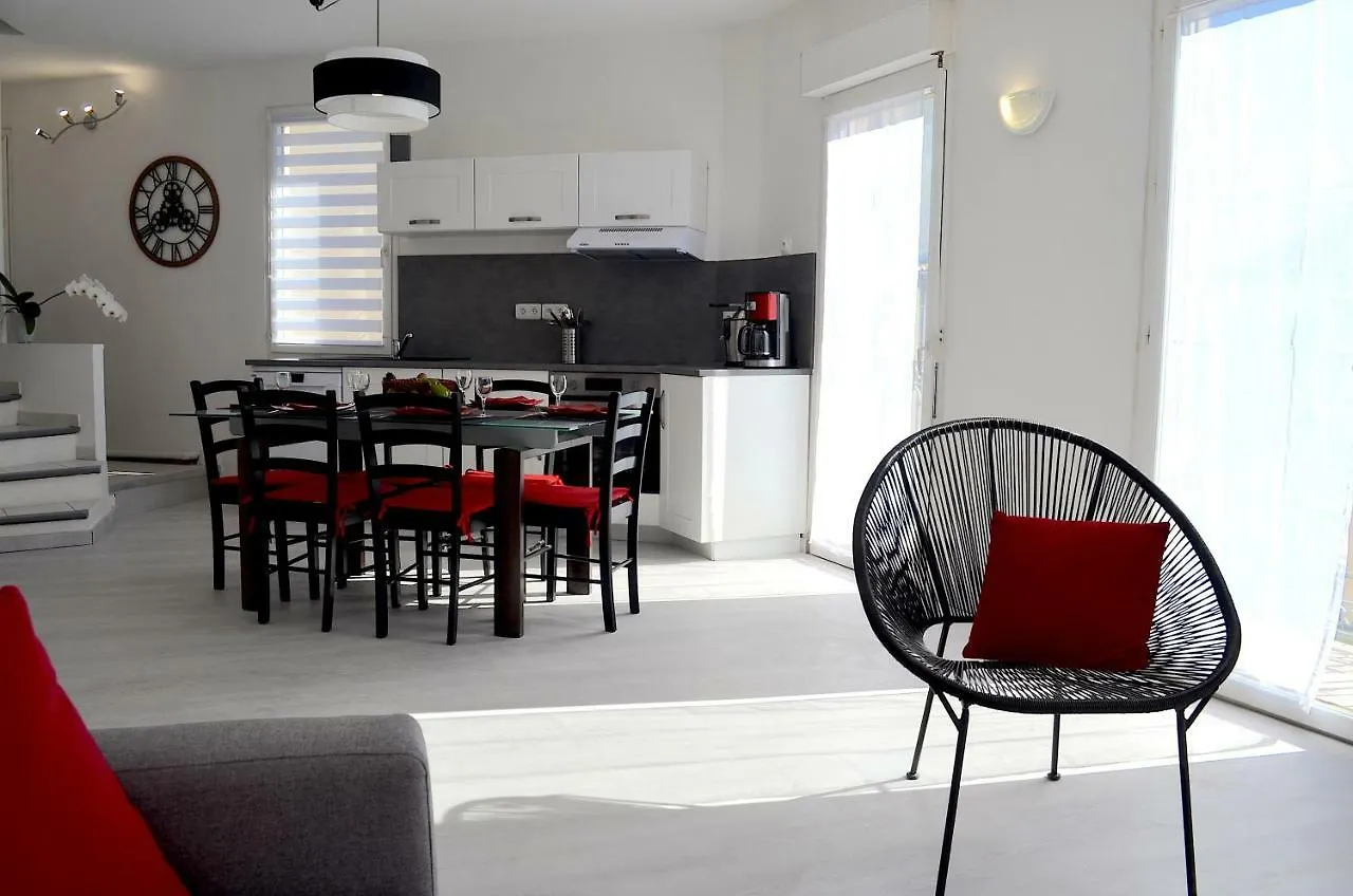Duplex Liberte Plein Centre Apartment Saint-Raphael  0*, Saint-Raphael (Var) France